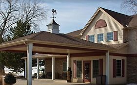 Boarders Inn & Suites By Cobblestone Hotels In Waukon